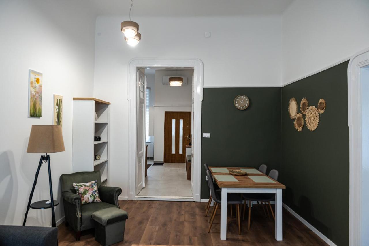 Volenter Lux Apartment Uno バヤ エクステリア 写真