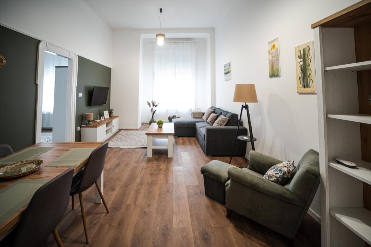 Volenter Lux Apartment Uno バヤ エクステリア 写真