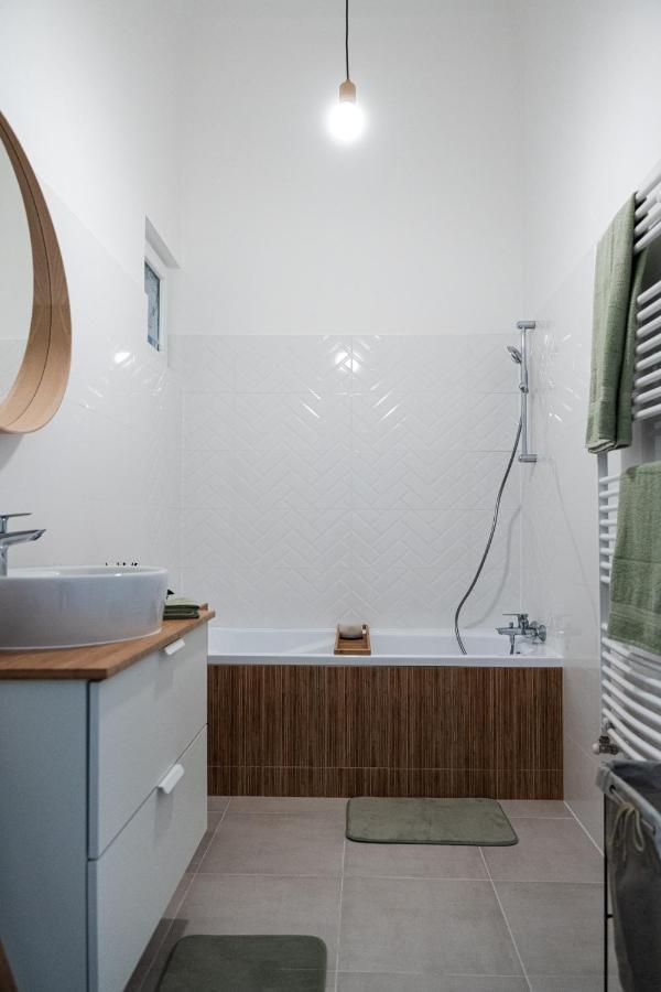 Volenter Lux Apartment Uno バヤ エクステリア 写真