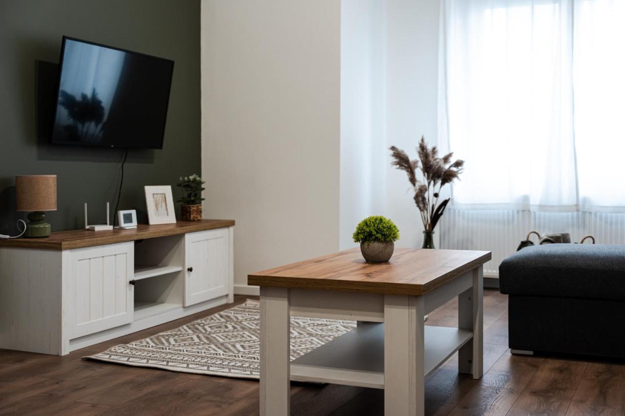 Volenter Lux Apartment Uno バヤ エクステリア 写真