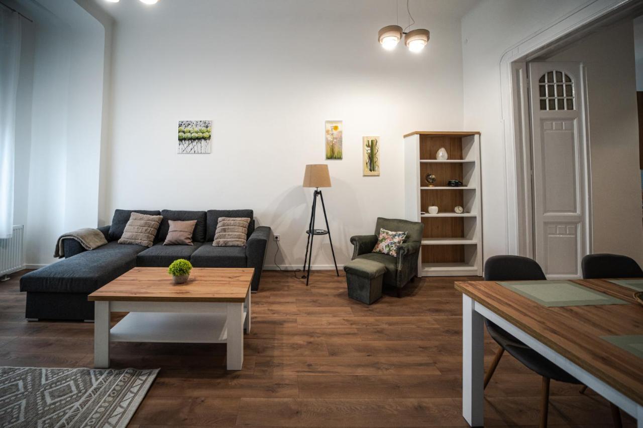 Volenter Lux Apartment Uno バヤ エクステリア 写真